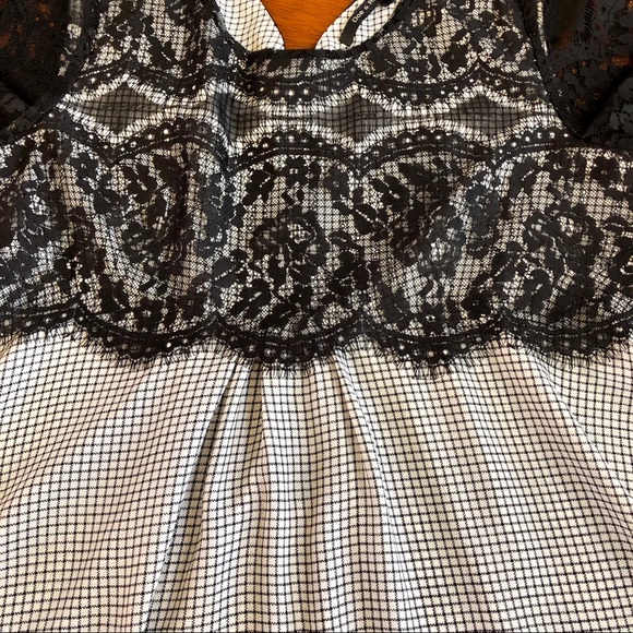 Doe & Rae Top - Picture 6 of 7